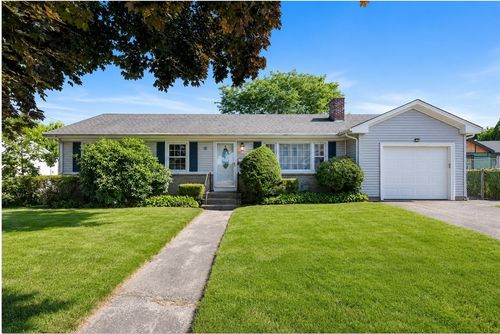94 Wampanoag Trl, Riverside, RI, 02915-3736 | Card Image