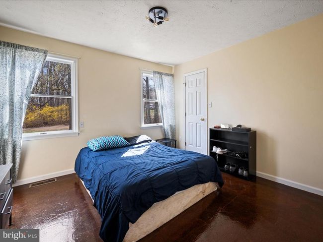 161 Apache Trl, House other with 3 bedrooms, 3 bathrooms and null parking in Chester Gap VA | Image 17