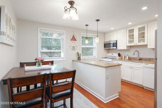 131 Manor Dr, Condo with 2 bedrooms, 1 bathrooms and 1 parking in Red Bank NJ | Image 10