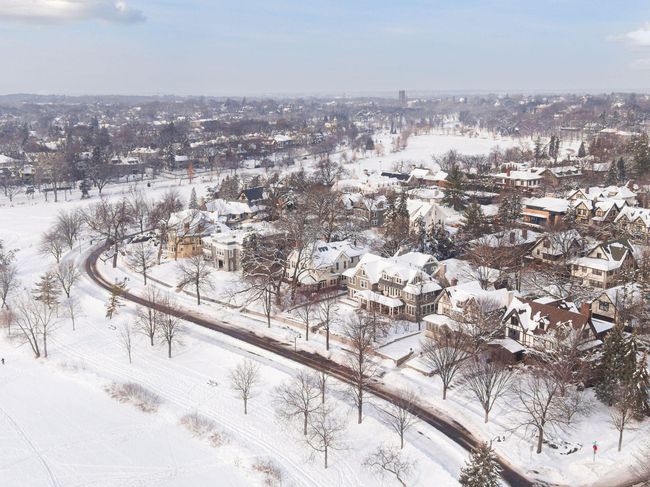 2667 E Lake Of The Isles Pkwy, House other with 4 bedrooms, 4 bathrooms and null parking in Minneapolis MN | Image 10
