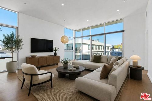 403-12770 Caswell Ave, Los Angeles, CA, 90066-4903 | Card Image