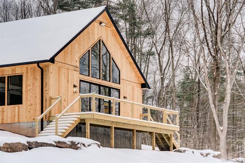 283 Humphrey Rd, Narrowsburg, NY, 12764-6112 | Card Image