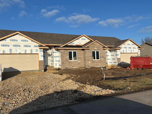 311 E Pershing St, STILLMAN VALLEY, IL, 61084-9045 | Card Image