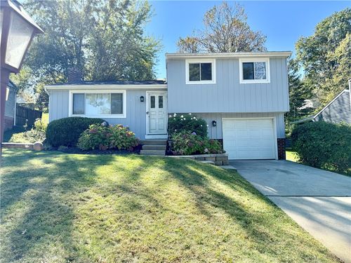 1905 Michren Cir, South Park, PA, 15129-9456 | Card Image