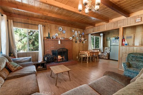 682 Talmadge Rd, Big Bear Lake, CA, 92315-2153 | Card Image