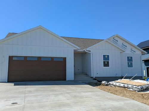 553 Massman Dr, Decorah, IA, 52101-1324 | Card Image