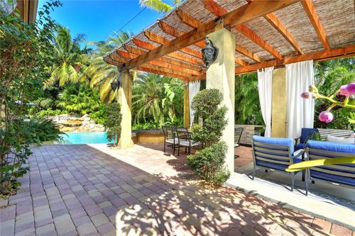 16645 Sw 87th Ct, Palmetto Bay, FL, 33157-3537 | Card Image