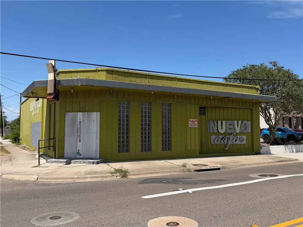1124 Ayers St, Corpus Christi, TX 78404