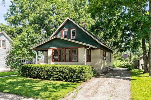 505 E Pine Street, NEW LONDON, WI, 54961 | Card Image