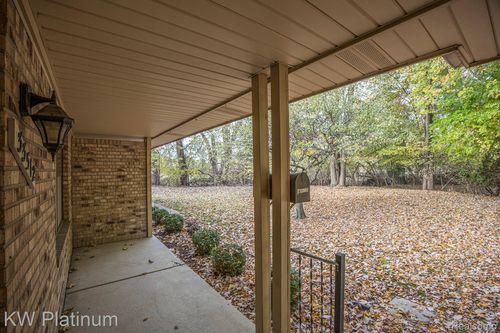 33512 Meldrum St, Chesterfield, MI, 48047-3407 | Card Image