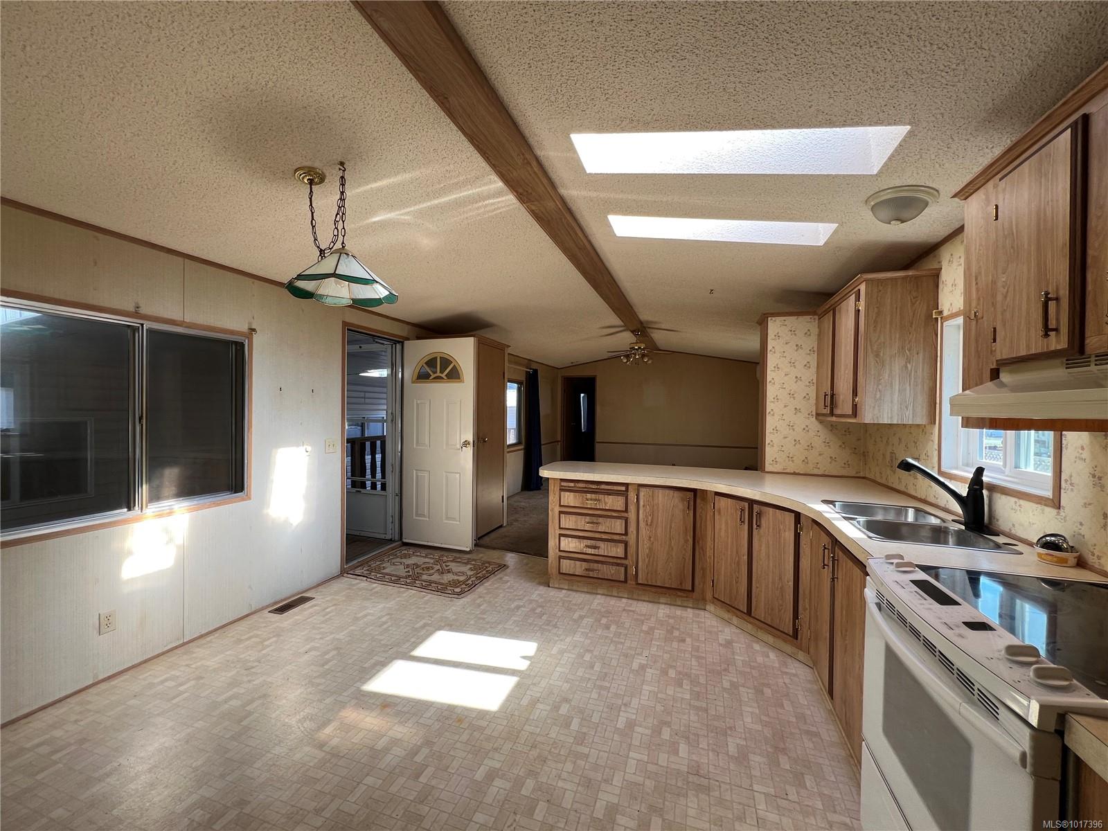 Residential in Gold River 3