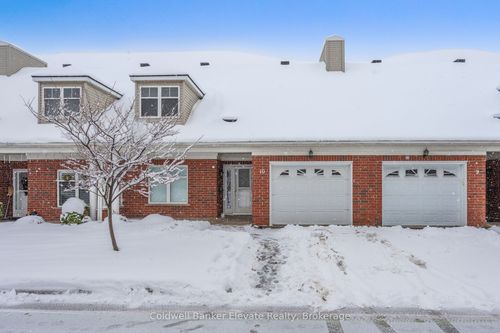 10-2705 Kingsway Drive, Kitchener, ON, N2C2T2 | Card Image