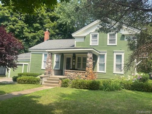 21 Church St, Clarkston, MI, 48346-2109 | Card Image