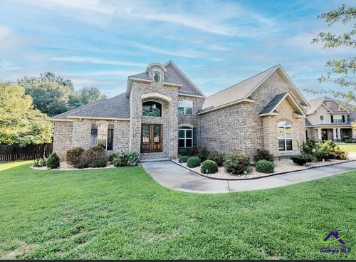 111 S Carmenville Dr, Bonaire, GA, 31005-4215 | Card Image