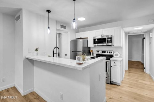 218-19820 N 13th Ave, Phoenix, AZ, 85027-4308 | Card Image