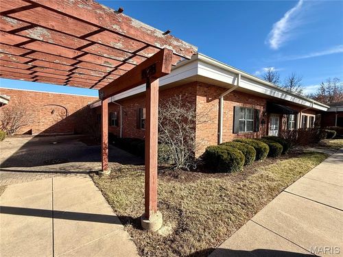 918 Hemsath Rd, Saint Charles, MO, 63303-5925 | Card Image