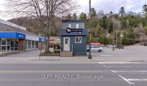 {{alt}} | Card Image