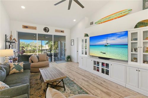 201-688 Wiggins Lake Dr, NAPLES, FL, 34110-6074 | Card Image