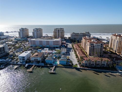 d4-483 E Shore Dr, CLEARWATER BEACH, FL, 33767-2033 | Card Image