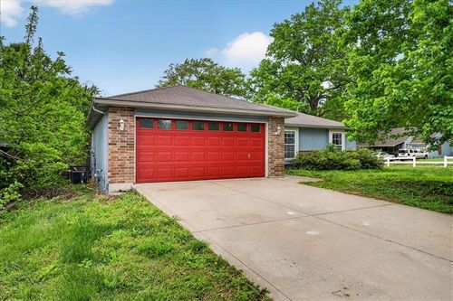 2800 S Fuller Ave, Independence, MO, 64052-3150 | Card Image