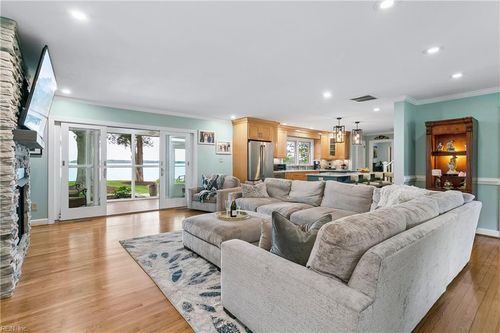 33 Haughton Ln, Newport News, VA, 23606-1423 | Card Image