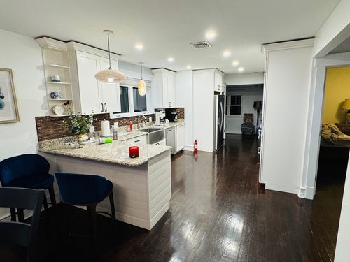 2-129 Bailey Rd, Somerville, MA, 02145-1002 | Card Image