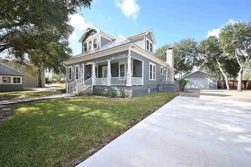 315 Cedar St, New Ulm, TX, 78950-4837 | Card Image