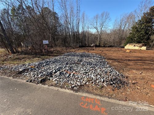 1074 Mountain Crest Dr, Kings Mountain, NC, 28086-7614 | Card Image