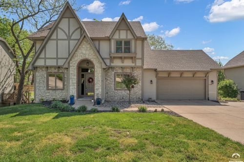 1116 Oak Tree Dr, Lawrence, KS, 66049-3867 | Card Image