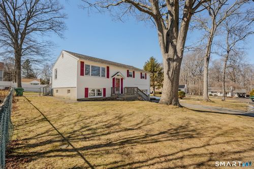 3 Springdale Road, Waterford, CT, 06385 | Card Image