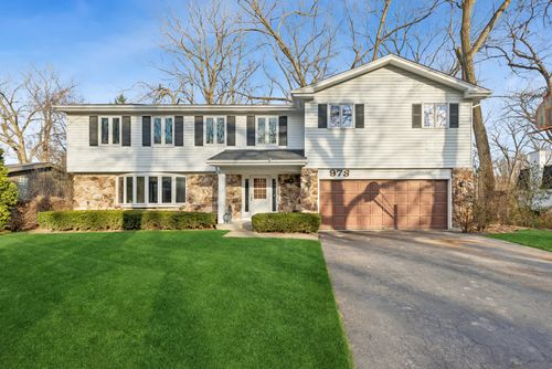 973 Valley Road, Lake Forest, IL, 60045 | Card Image