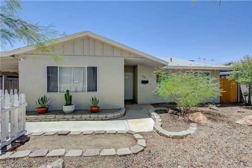 849 Center St, Henderson, NV, 89015-5704 | Card Image