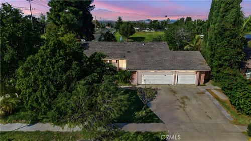 1077 Westpark Ln, Corona, CA, 92882-5831 | Card Image