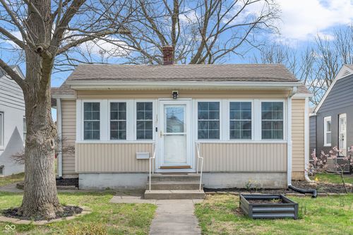 137 N 4th Ave, Beech Grove, IN, 46107-1313 | Card Image