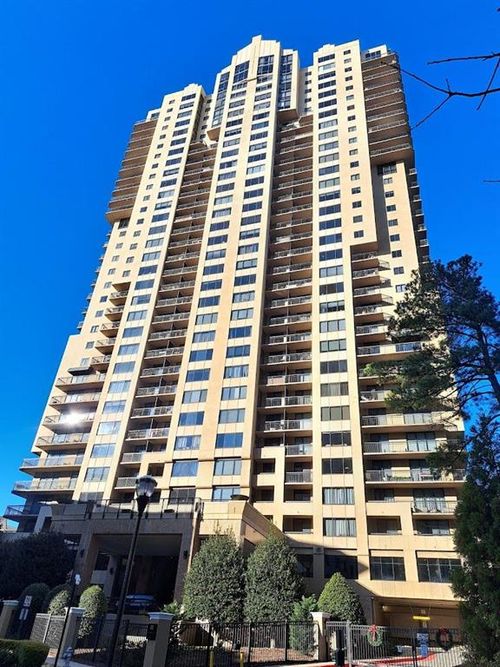 apt-2204-3481 Lakeside Dr Ne, Atlanta, GA, 30326-1337 | Card Image