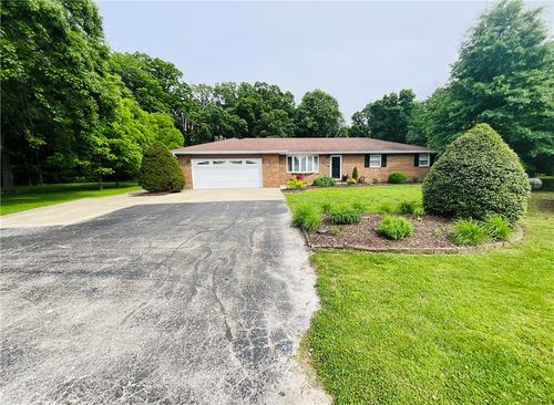 1512 N 1895 East Rd, Shelbyville, IL, 62565-4564 | Card Image