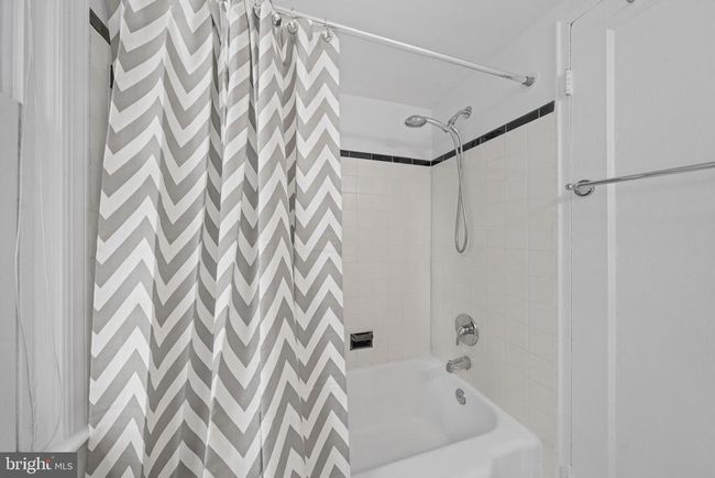 APT-204 - 2214 Washington Ave, Condo with 2 bedrooms, 1 bathrooms and null parking in SILVER SPRING MD | Image 13