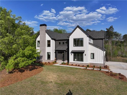 6003 Bluewater Blvd, Gainesville, GA, 30506-2556 | Card Image
