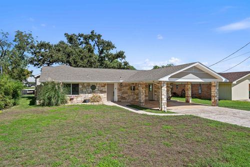 102 Flamingo Circle, Highland Haven, TX, 78654-8255 | Card Image