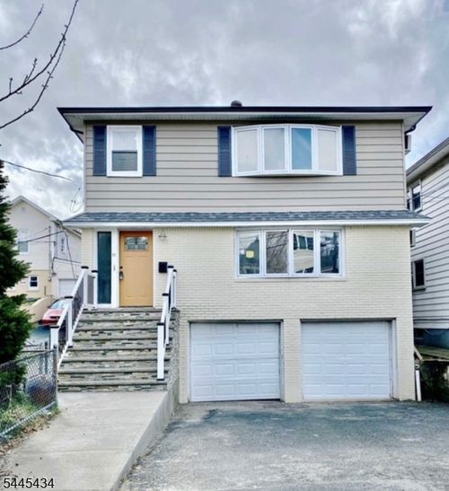 2-15 Wallace St, Belleville, NJ, 07109-3525 | Card Image