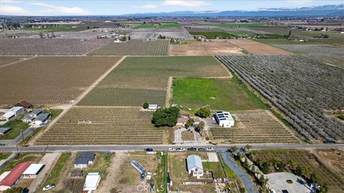 11430 E Saginaw Ave, Selma, CA, 93662-9333 | Card Image