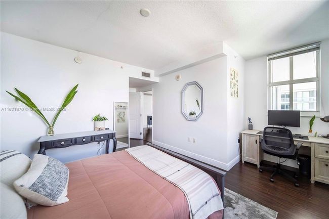 APT-2201 - 1250 S Miami Ave, Condo with 2 bedrooms, 2 bathrooms and null parking in Miami FL | Image 14