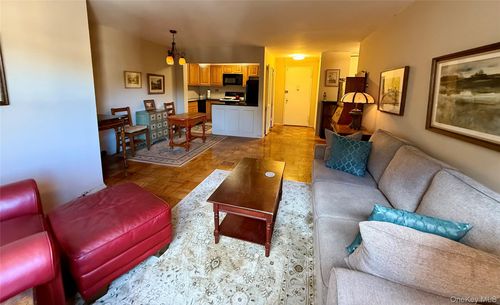 apt-7re-100 E Hartsdale Ave, Hartsdale, NY, 10530-3248 | Card Image