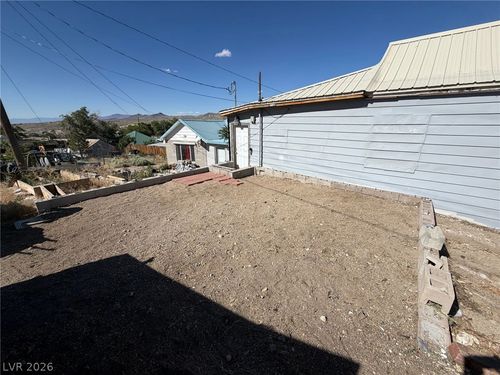 665 Brougher Avenue, Tonopah, NV, 89049 | Card Image