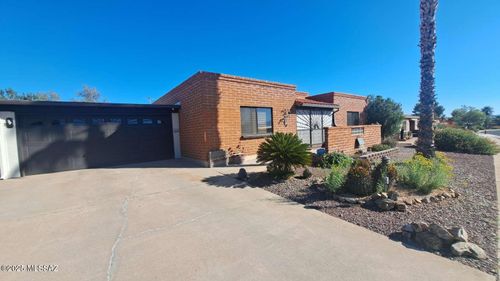 157 E El Limon, Green Valley, AZ, 85614-2210 | Card Image