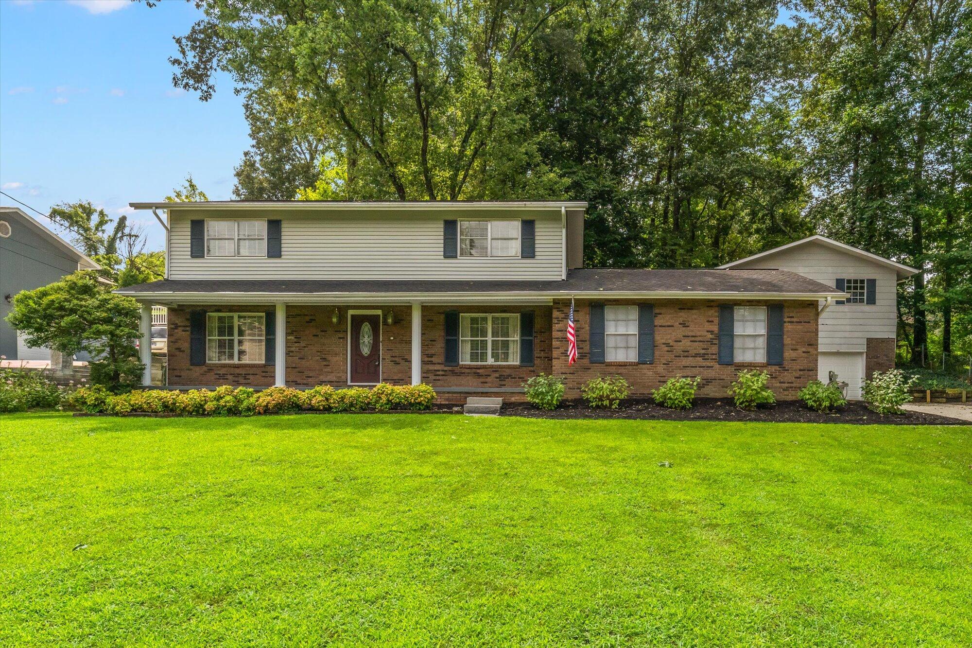 Viking Dr, Knoxville, TN 37932
