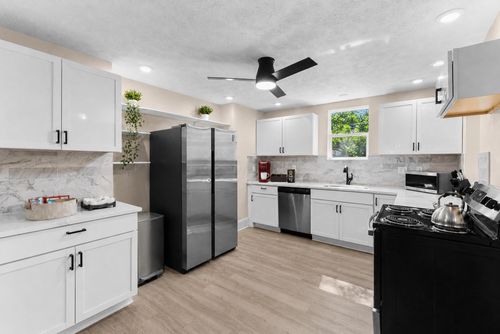 787 S 22nd St, Columbus, OH, 43206-1501 | Card Image
