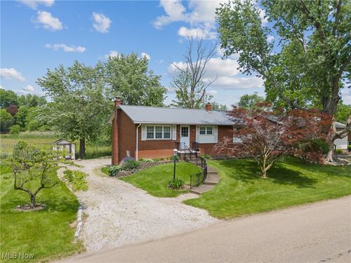 1701 42nd St Nw, Canton, OH, 44709-1765 | Card Image