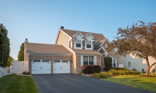 604 Foster Ave, Bartlett, IL, 60103-7519 | Card Image