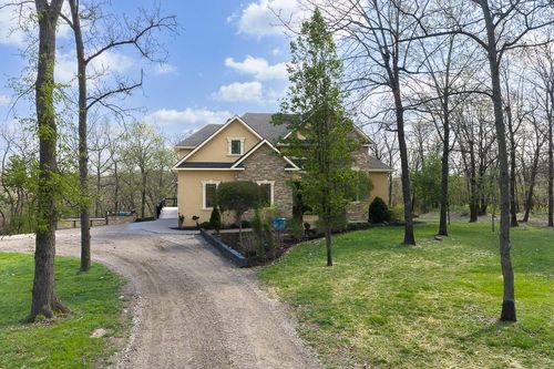 25080 State Ave, Tonganoxie, KS, 66086-3201 | Card Image